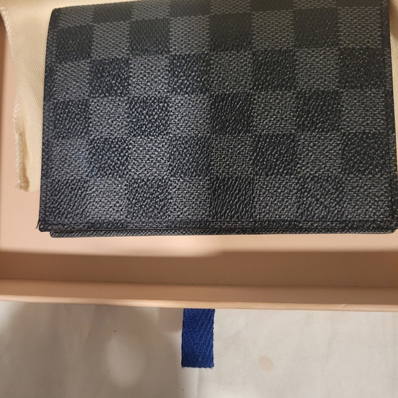 Louis Vuitton wallets brand new - Picture 2 of 4